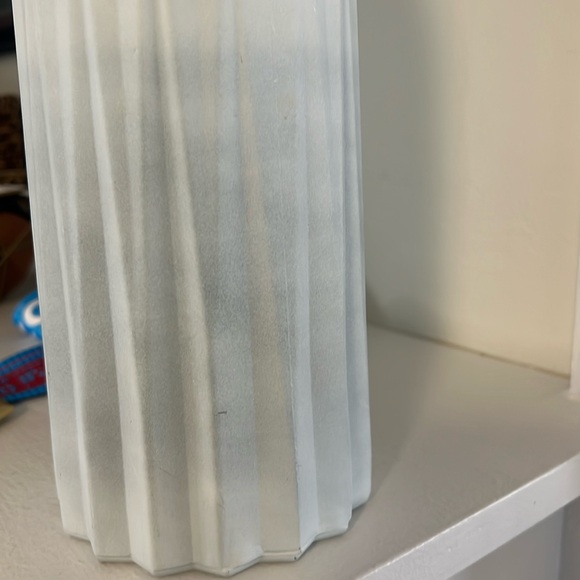 White Flower Vase from The Bouqs - Picture 4 of 12